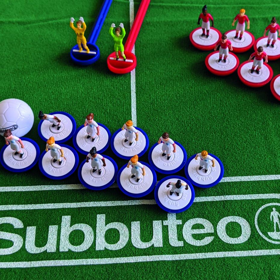 Subbuteo Official England Lionesses Main Game